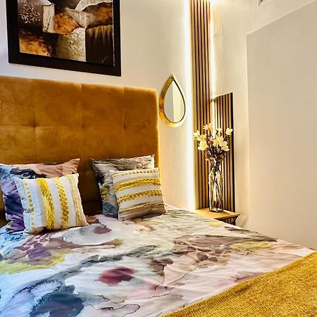 Studio Design By Kenzo Near Notre Dame باريس المظهر الخارجي الصورة