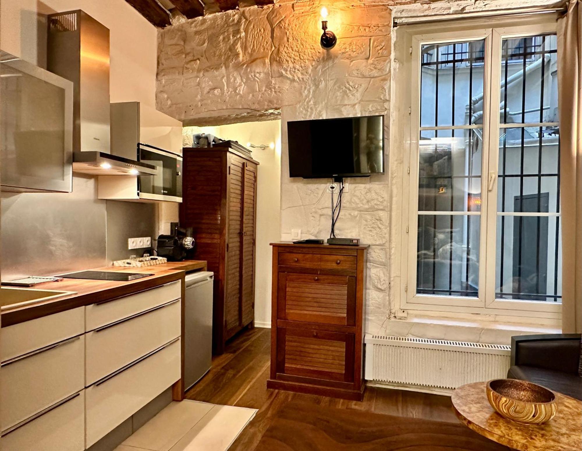 Studio Design By Kenzo Near Notre Dame باريس المظهر الخارجي الصورة